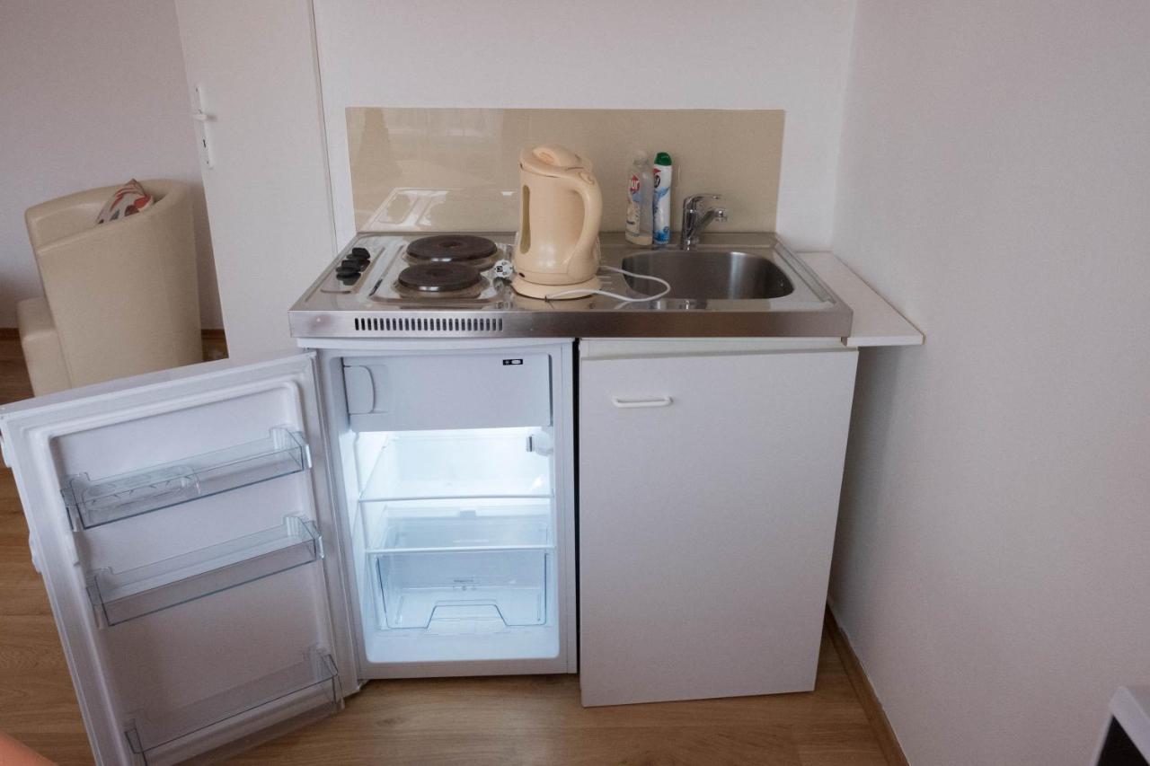 Zlty Dom Vrbov Apartment Luaran gambar