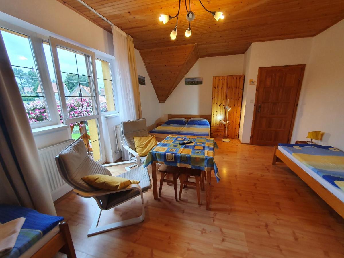 Zlty Dom Vrbov Apartment Luaran gambar