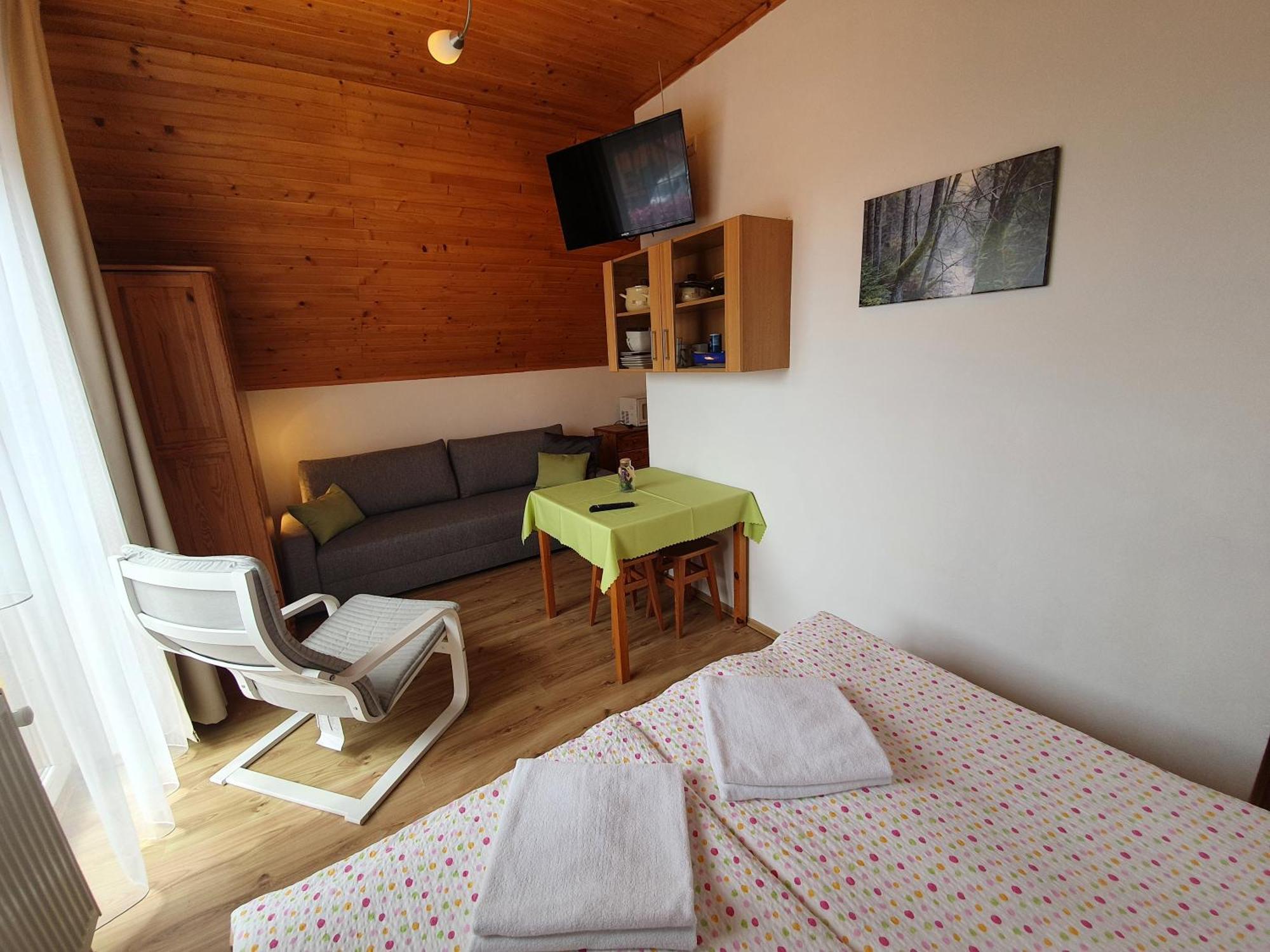 Zlty Dom Vrbov Apartment Luaran gambar