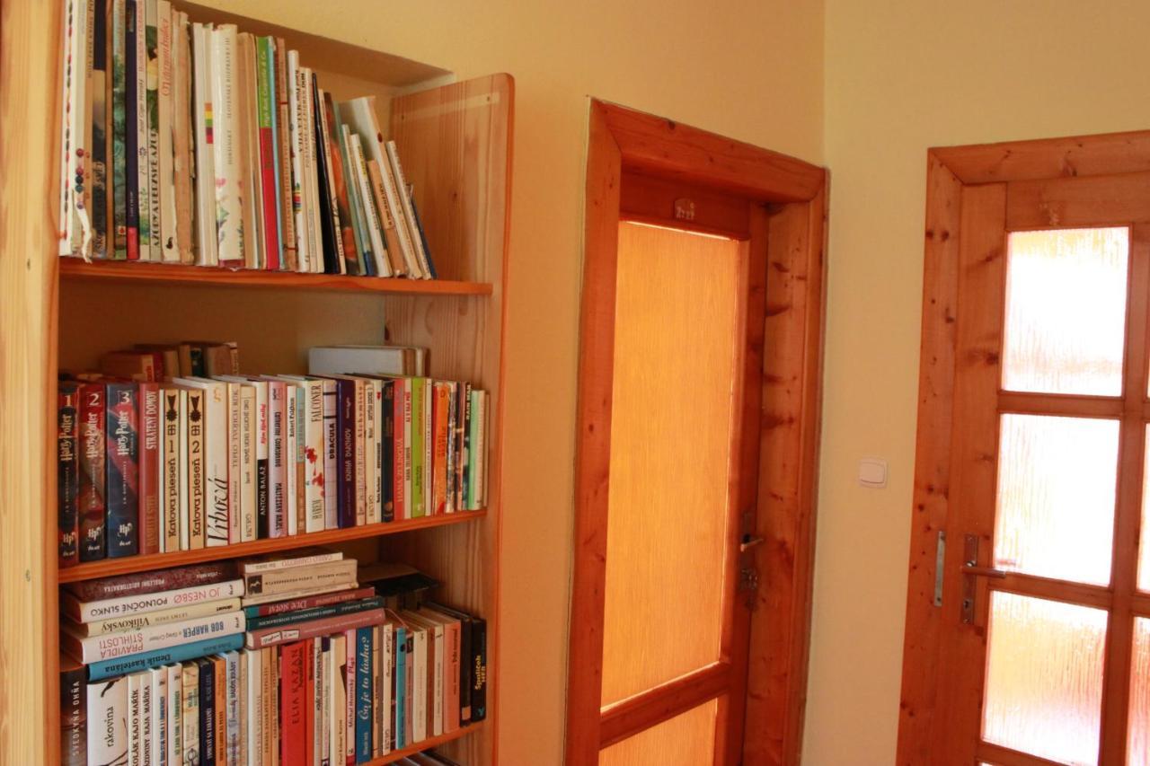 Zlty Dom Vrbov Apartment Luaran gambar