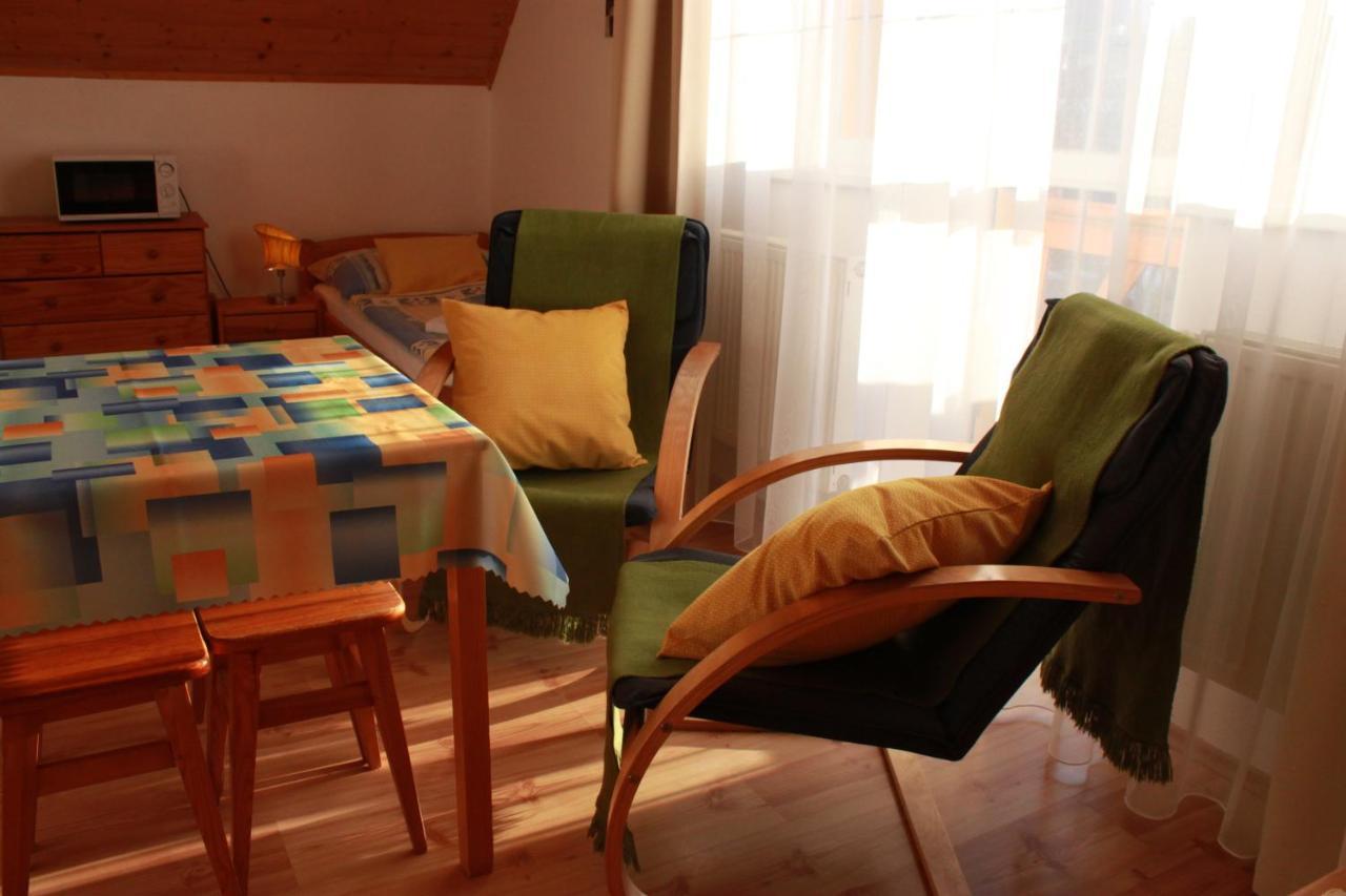 Zlty Dom Vrbov Apartment Luaran gambar