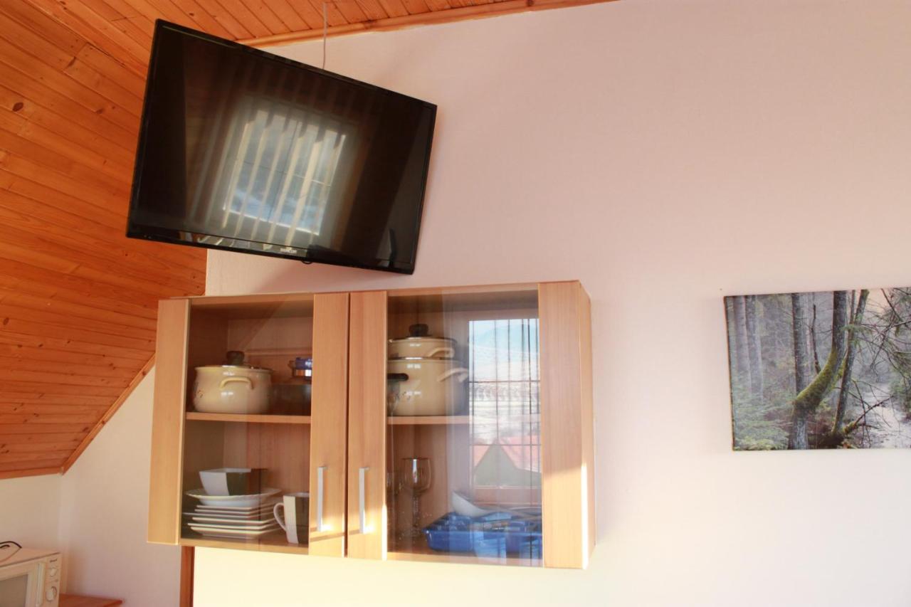 Zlty Dom Vrbov Apartment Luaran gambar